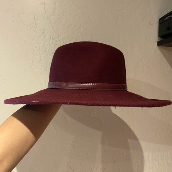 Maroon mid size fedora - Picture 4 of 5